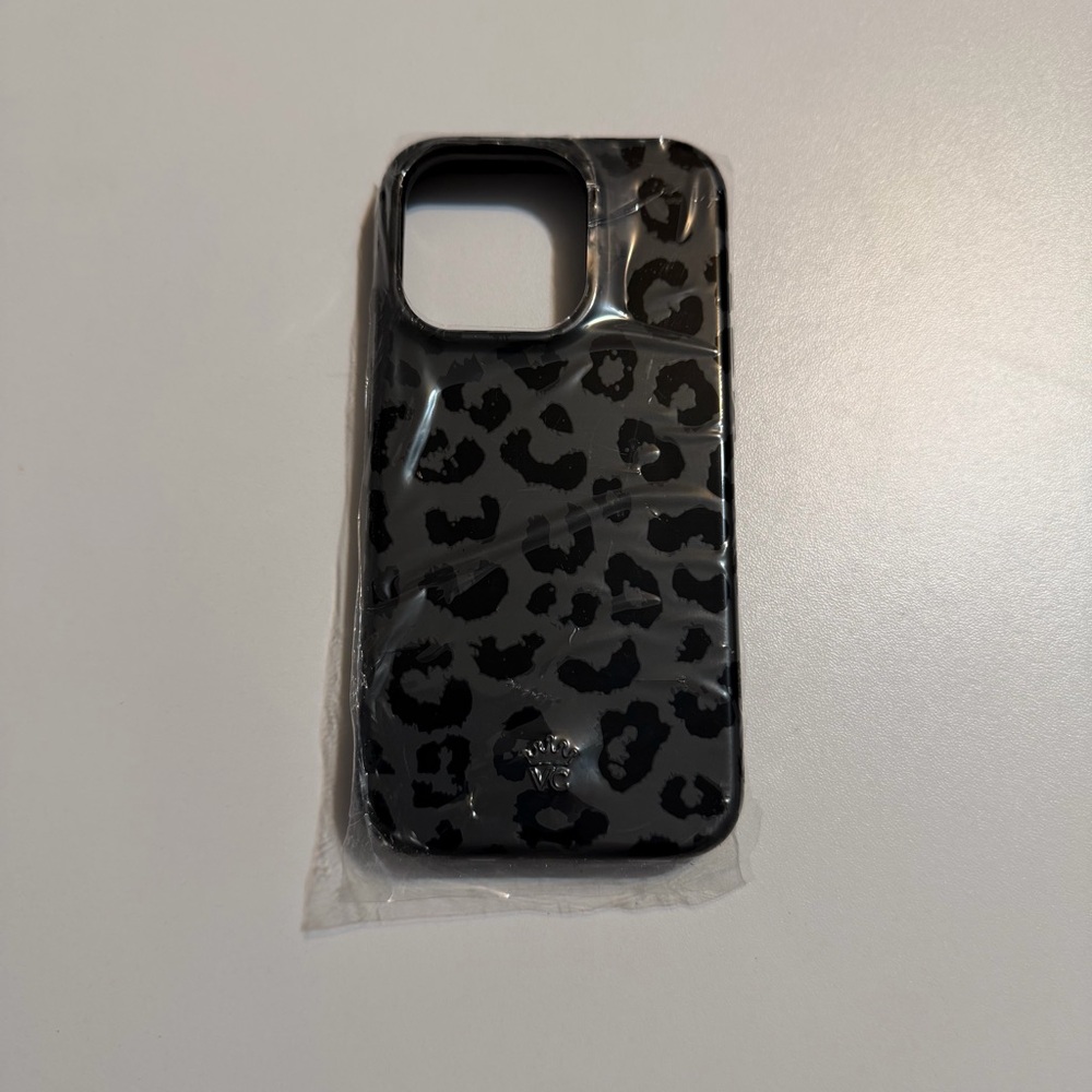 Velvet Caviar Black Leopard iPhone 15 pro case MAGSAFE NEVER USED NO BOX